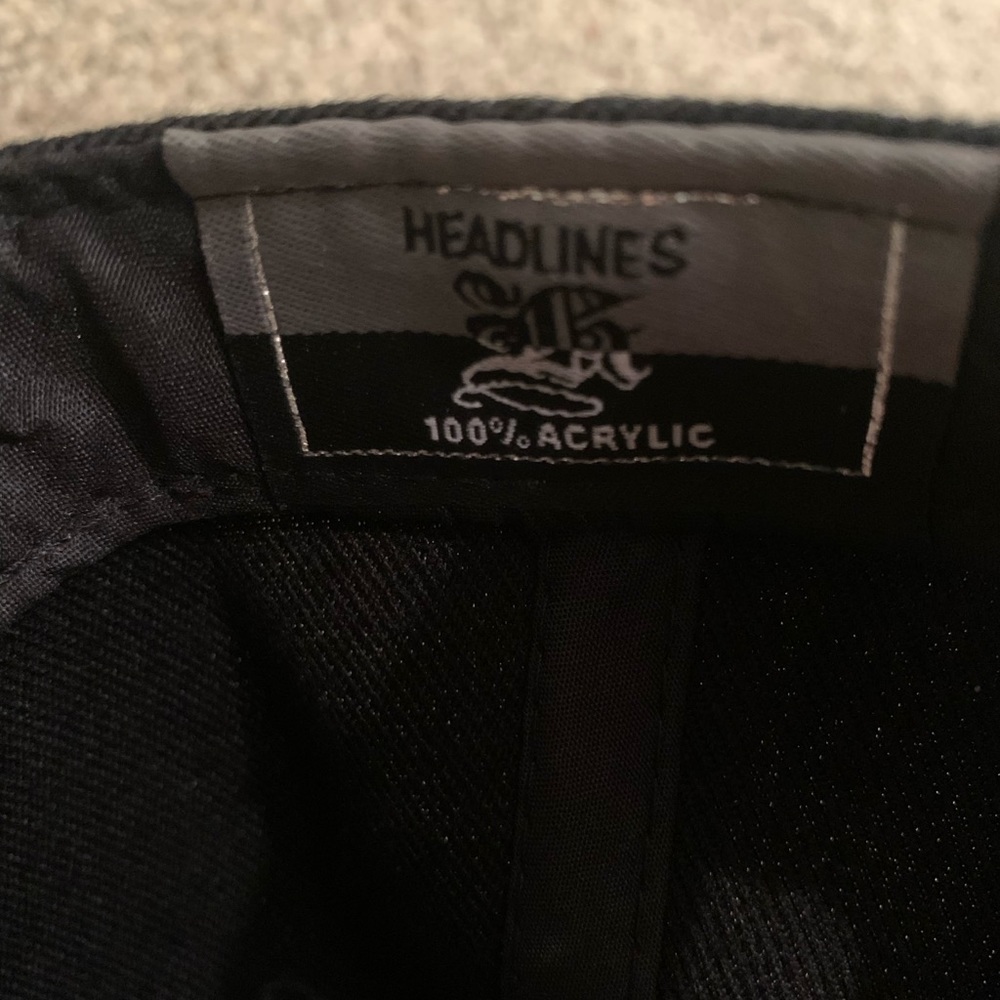 Headlines LA Snapback Cap - Picture 3 of 3